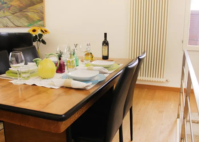 The View: Boutique Near Piazza Del Campo * Sienne