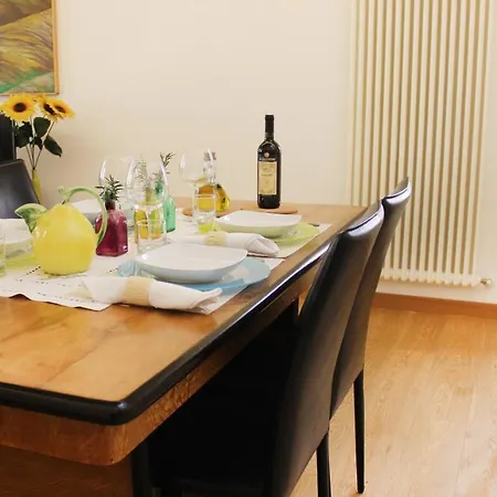 The View: Boutique Near Piazza Del Campo * Siena